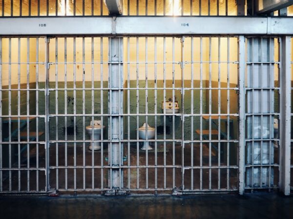 Photo Actor, Prison